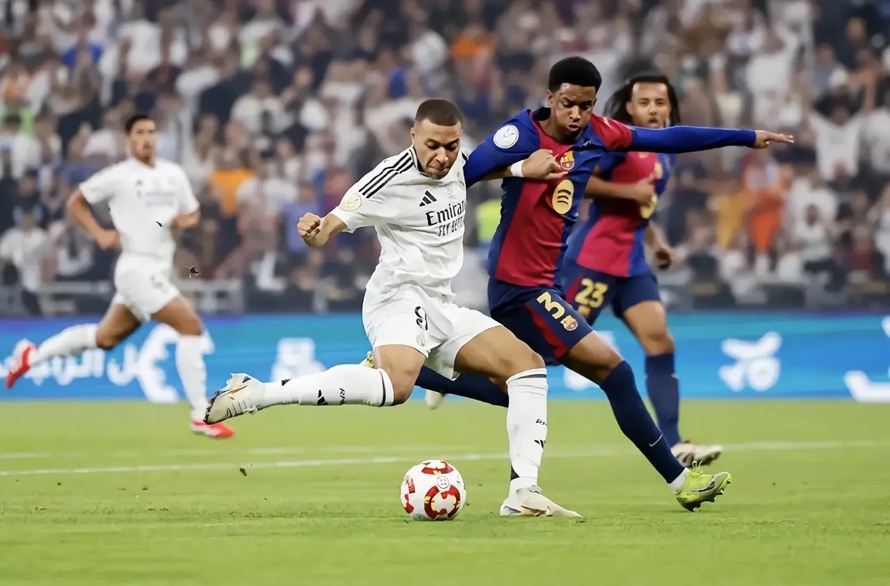 关于这也行？姆巴佩遭遇三连败库里连续二十场比赛得分超过连败，圣安东尼奥马刺今晨临场应变的信息